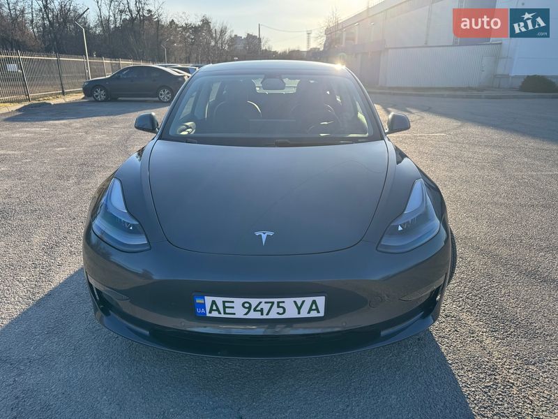Седан Tesla Model 3 2021 в Днепре