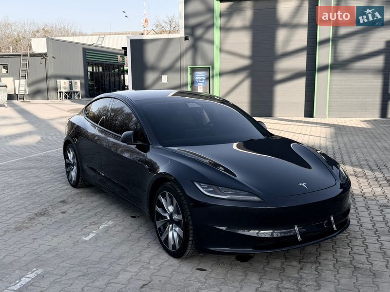 Седан Tesla Model 3 2024 в Виннице Седан Tesla Model 3 2024 в Виннице