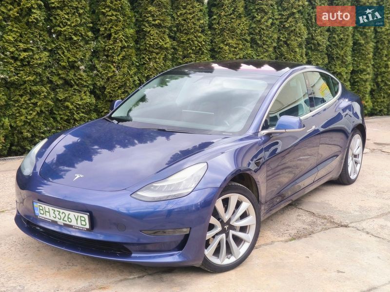 Седан Tesla Model 3 2017 в Одесі