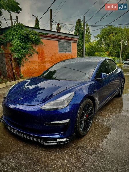 Седан Tesla Model 3 2022 в Кропивницком Седан Tesla Model 3 2022 в Кропивницком