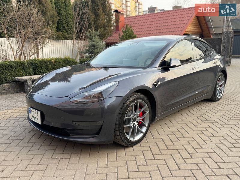 Седан Tesla Model 3 2021 в Хмельницком