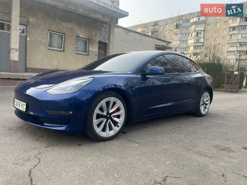Седан Tesla Model 3 2022 в Львові