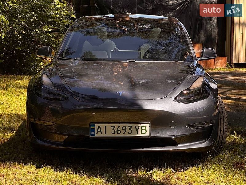 Седан Tesla Model 3 2018 в Киеве