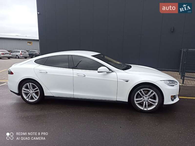 Лифтбек Tesla Model S 2013 в Хмельницком