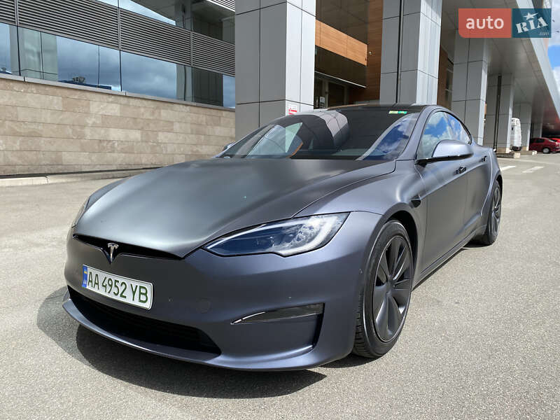 Лифтбек Tesla Model S 2022 в Киеве