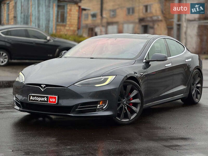 Лифтбек Tesla Model S 2017 в Киеве Лифтбек Tesla Model S 2017 в Киеве