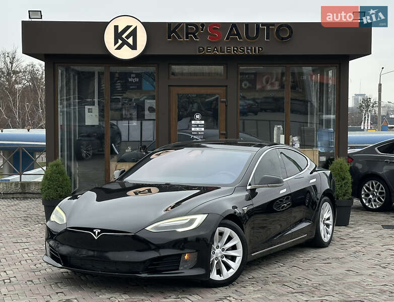 Лифтбек Tesla Model S 2016 в Харькове