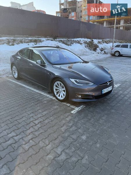 Лифтбек Tesla Model S 2017 в Тернополе