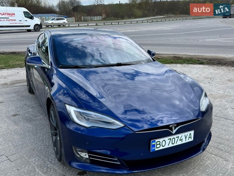 Лифтбек Tesla Model S 2020 в Тернополе
