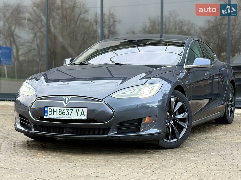Лифтбек Tesla Model S 2015 в Одессе