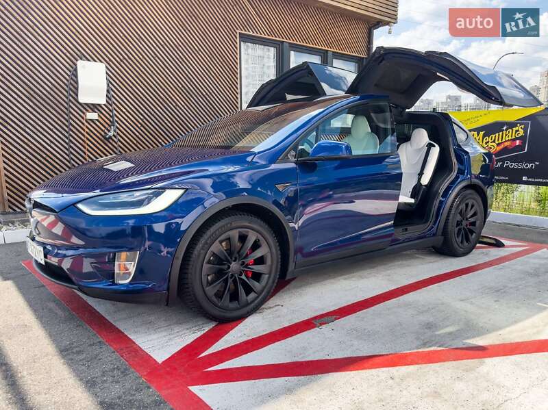 Позашляховик / Кросовер Tesla Model X 2019 в Києві