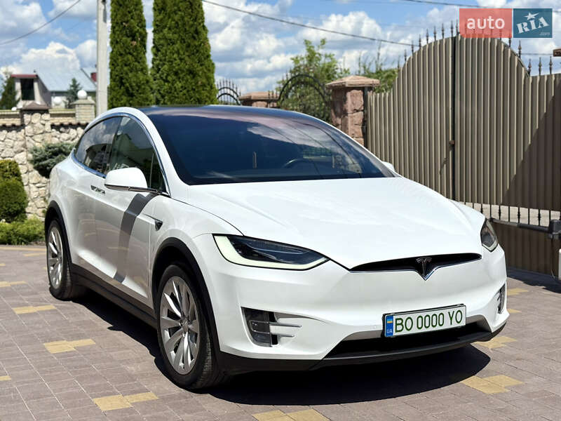 Внедорожник / Кроссовер Tesla Model X 2017 в Тернополе Внедорожник / Кроссовер Tesla Model X 2017 в Тернополе