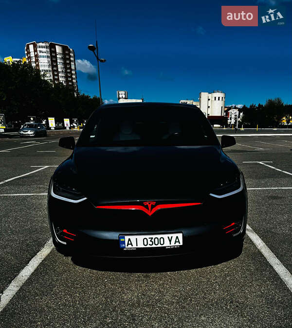 Позашляховик / Кросовер Tesla Model X 2019 в Києві
