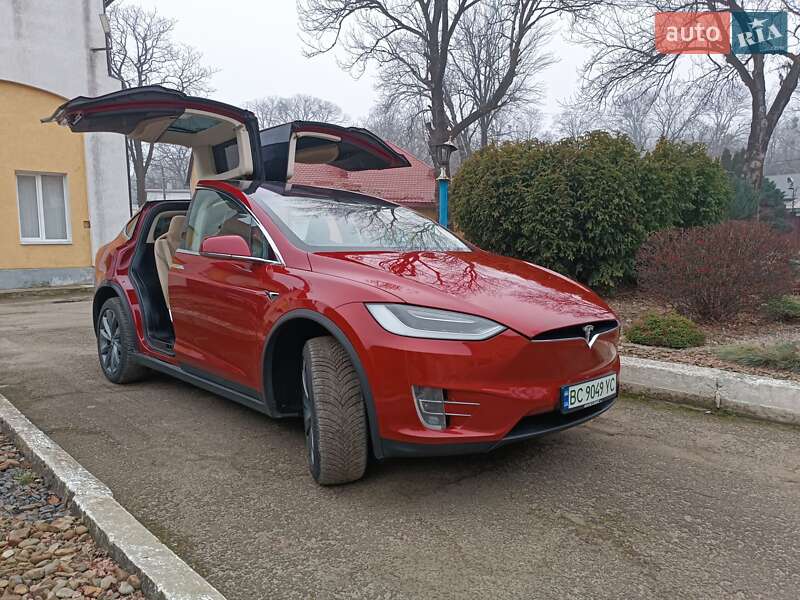 Внедорожник / Кроссовер Tesla Model X 2017 в Стрые