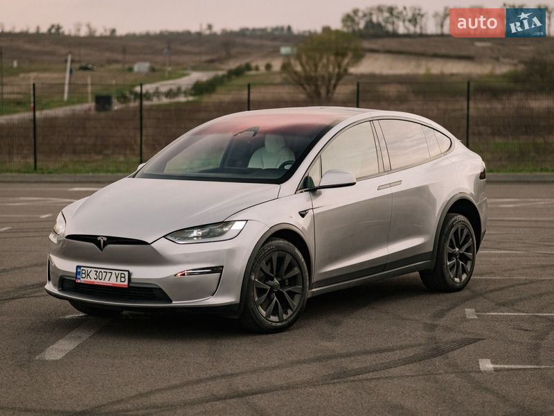 Позашляховик / Кросовер Tesla Model X 2024 в Рівному