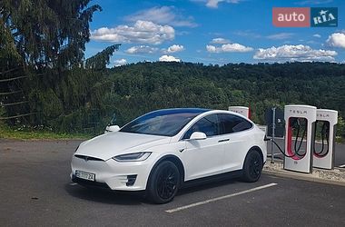 Позашляховик / Кросовер Tesla Model X 2019 в Миколаєві