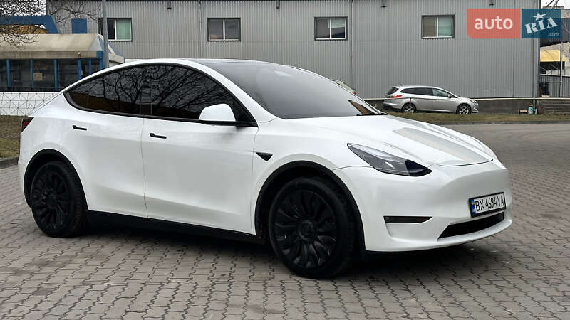 Внедорожник / Кроссовер Tesla Model Y 2023 в Хмельницком