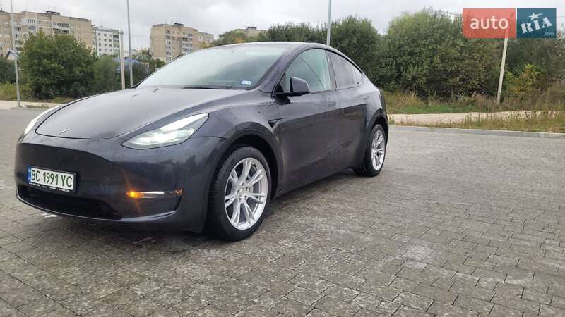 Внедорожник / Кроссовер Tesla Model Y 2024 в Львове