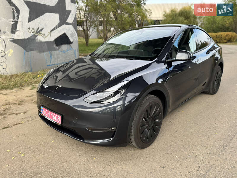 Внедорожник / Кроссовер Tesla Model Y 2024 в Киеве
