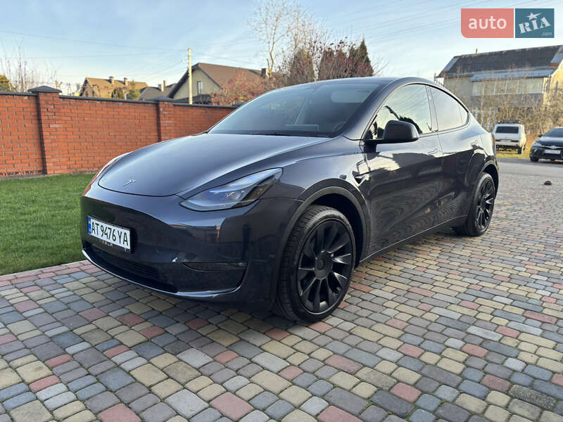 Внедорожник / Кроссовер Tesla Model Y 2024 в Ивано-Франковске
