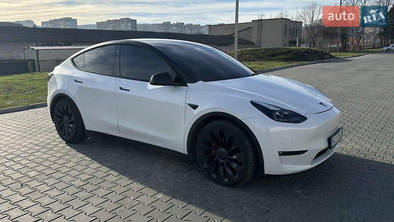 Внедорожник / Кроссовер Tesla Model Y 2022 в Трускавце