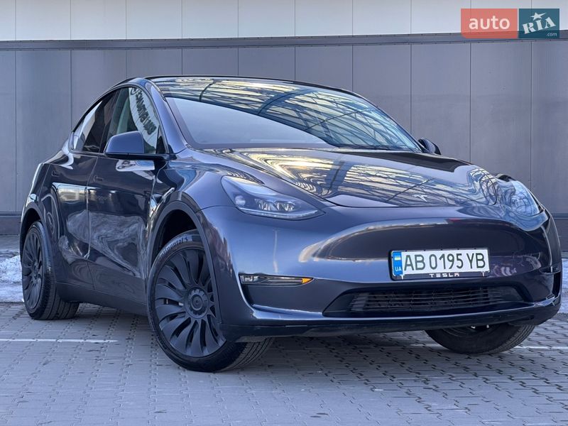 Внедорожник / Кроссовер Tesla Model Y 2025 в Киеве