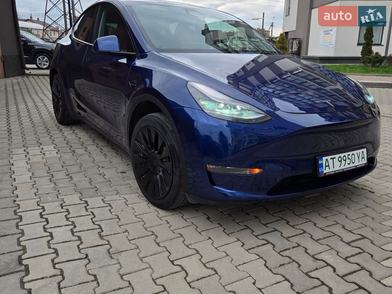 Внедорожник / Кроссовер Tesla Model Y 2023 в Ивано-Франковске