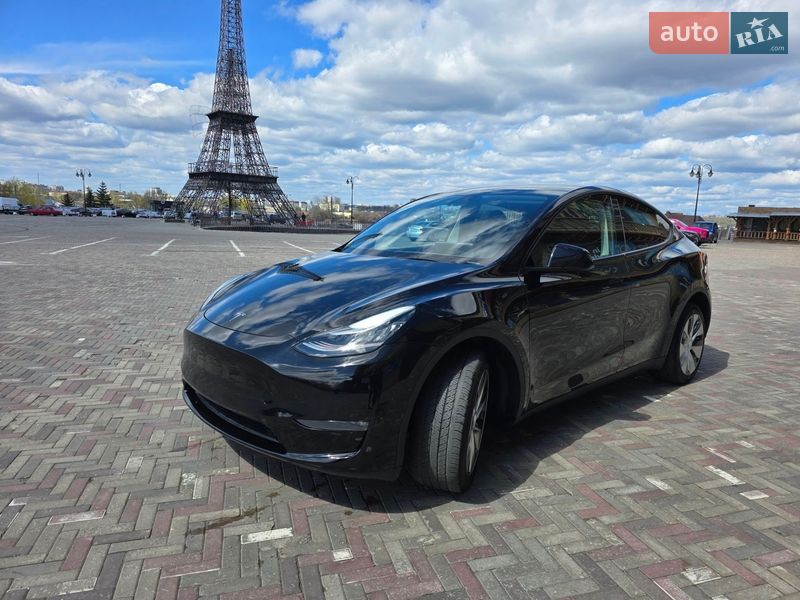 Внедорожник / Кроссовер Tesla Model Y 2023 в Харькове