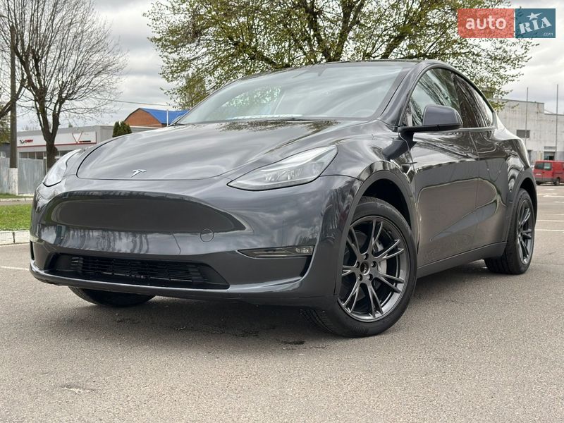Внедорожник / Кроссовер Tesla Model Y 2025 в Киеве