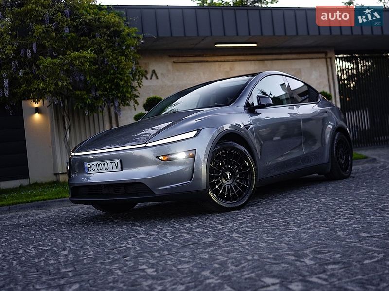 Внедорожник / Кроссовер Tesla Model Y 2025 в Львове