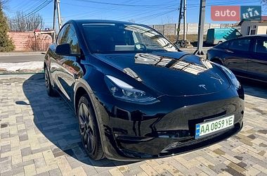 Внедорожник / Кроссовер Tesla Model Y 2024 в Чайках