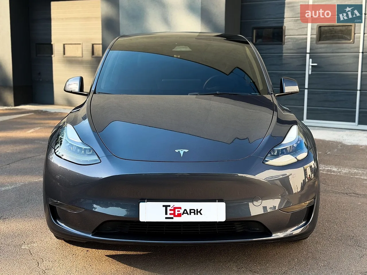 Tesla Model Y 2023 photo 3