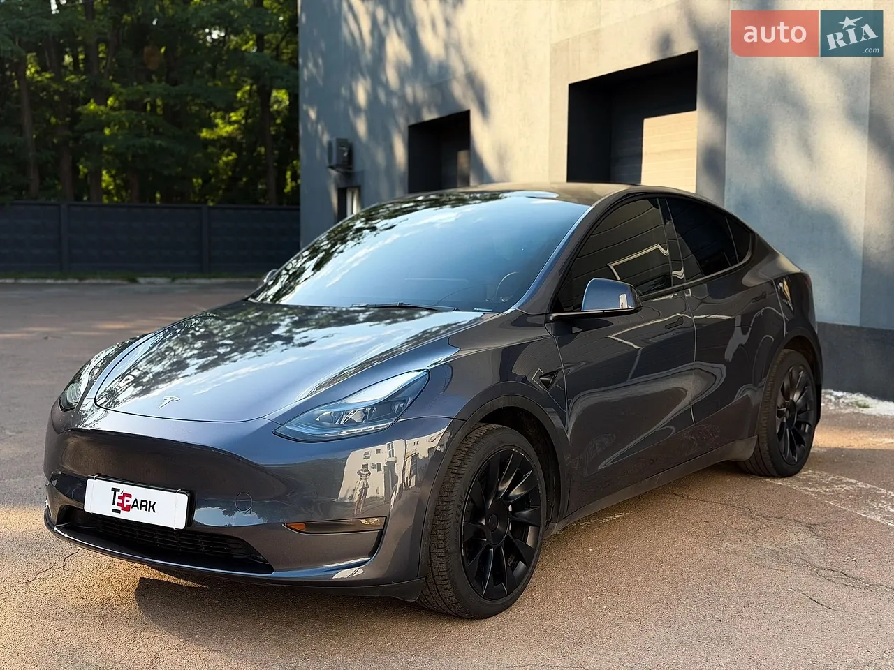 Tesla Model Y 2023 photo 4