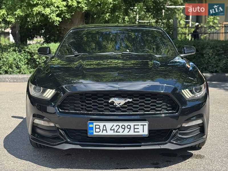 Купе Ford Mustang 2015 в Кропивницком