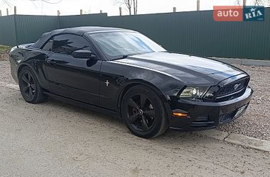 Кабриолет Ford Mustang 2012 в Заре