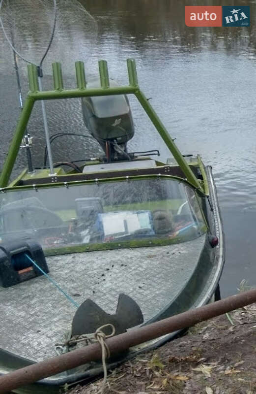 Лодка Неман Неман-2 1998 в Киеве