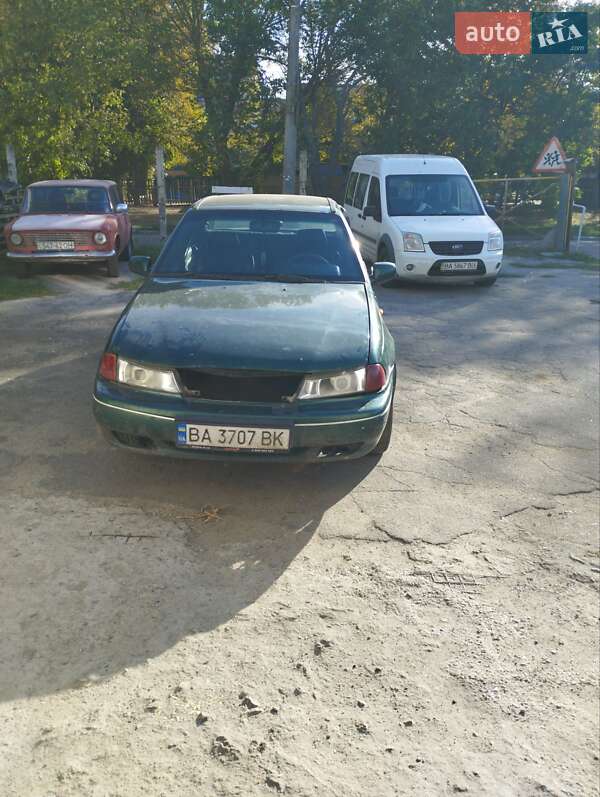 Седан Daewoo Nexia 1996 в Кропивницком