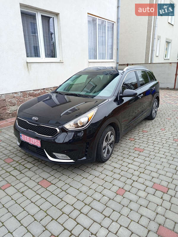 Внедорожник / Кроссовер Kia Niro 2017 в Львове