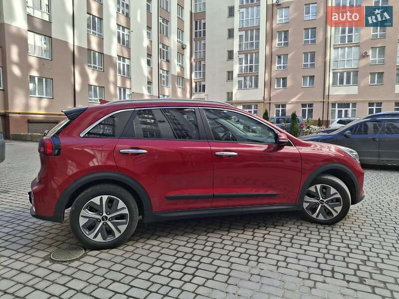 Внедорожник / Кроссовер Kia Niro 2020 в Ивано-Франковске