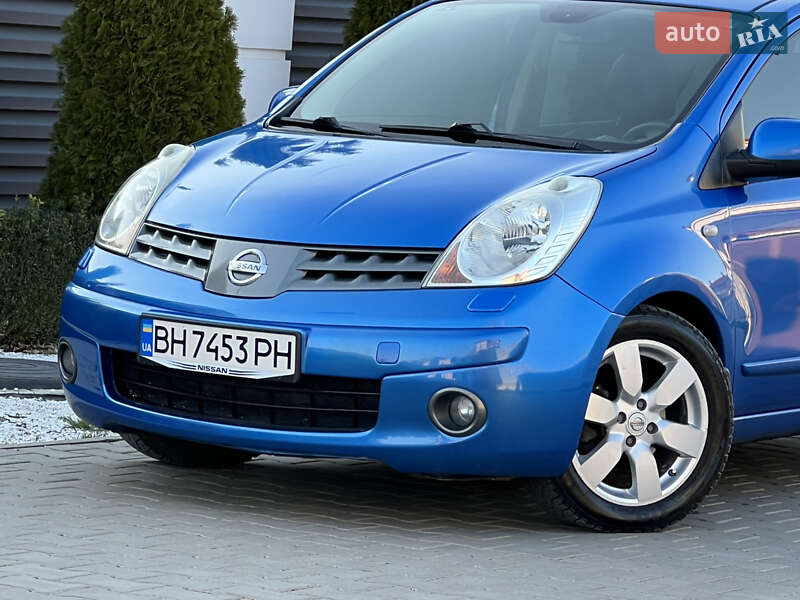 Хэтчбек Nissan Note 2007 в Одессе Хэтчбек Nissan Note 2007 в Одессе