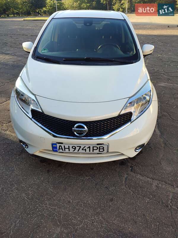 Хэтчбек Nissan Note 2015 в Краматорске Хэтчбек Nissan Note 2015 в Краматорске
