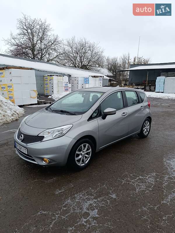 Хэтчбек Nissan Note 2014 в Ровно