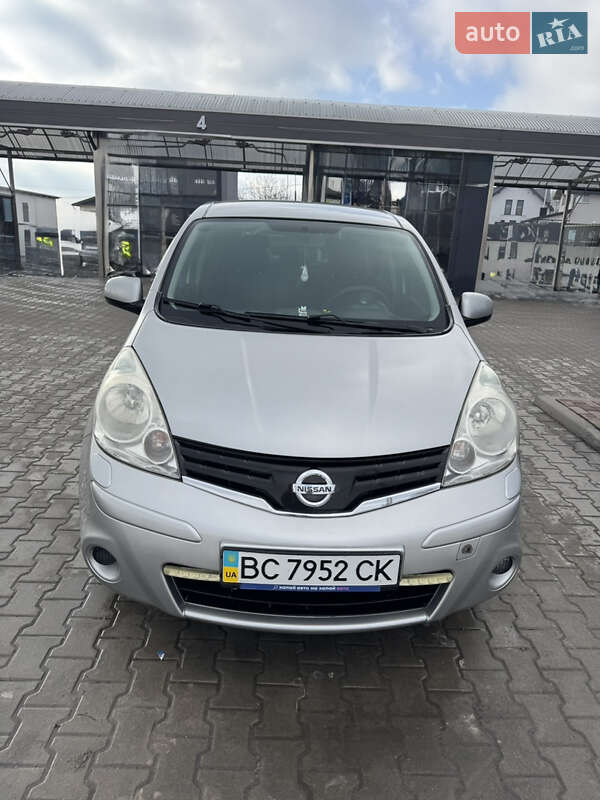 Хэтчбек Nissan Note 2011 в Львове Хэтчбек Nissan Note 2011 в Львове