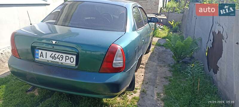 Седан Daewoo Nubira 1998 в Яготине