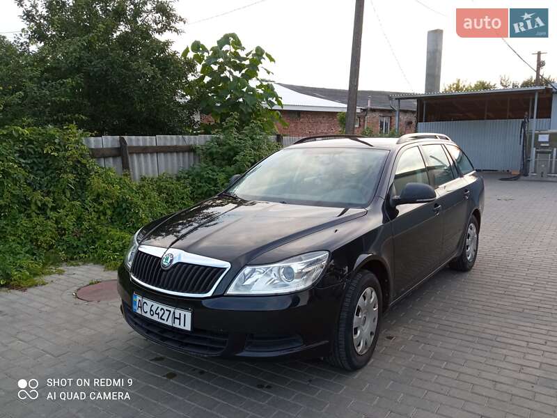 Универсал Skoda Octavia 2011 в Иваничах