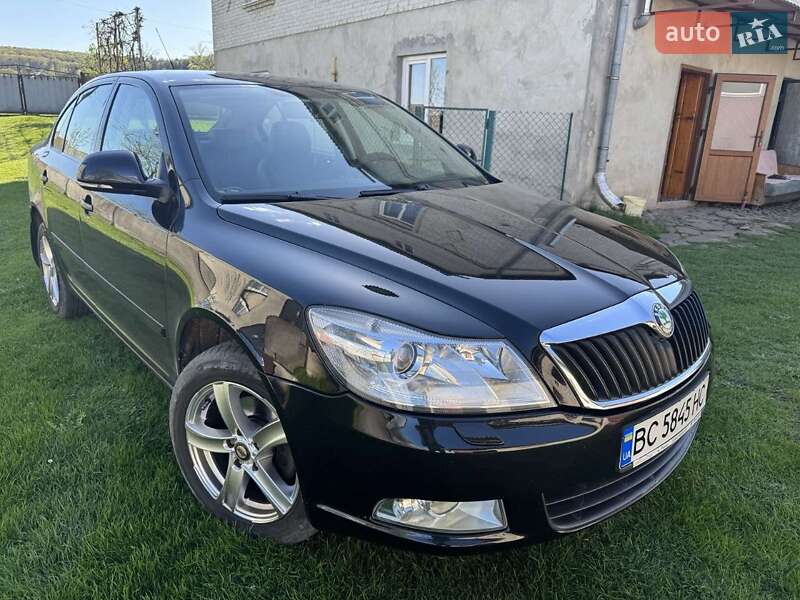 Лифтбек Skoda Octavia 2010 в Львове