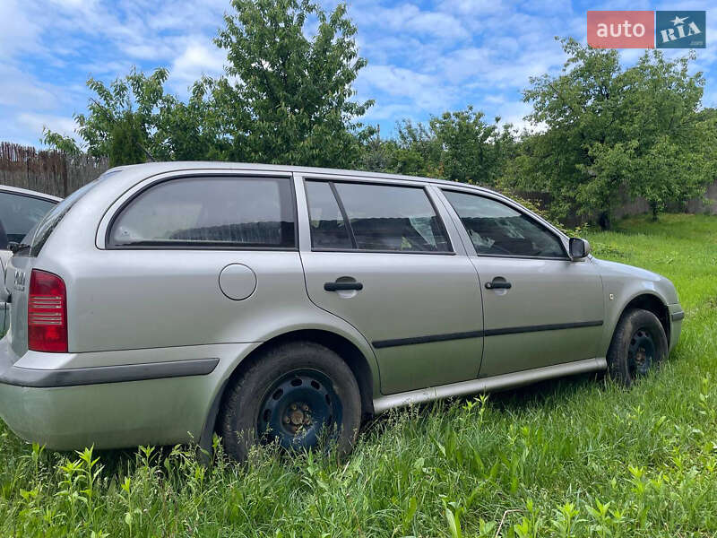 Универсал Skoda Octavia 2002 в Виноградове