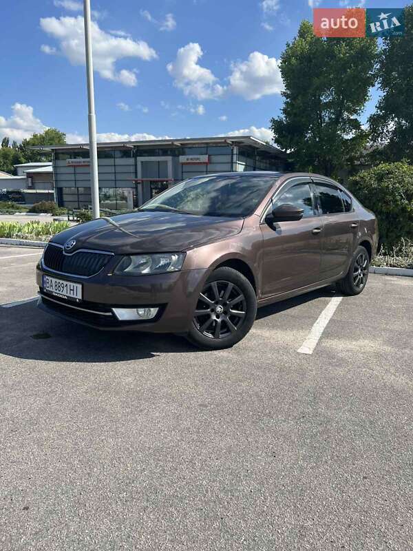 Лифтбек Skoda Octavia 2014 в Кропивницком