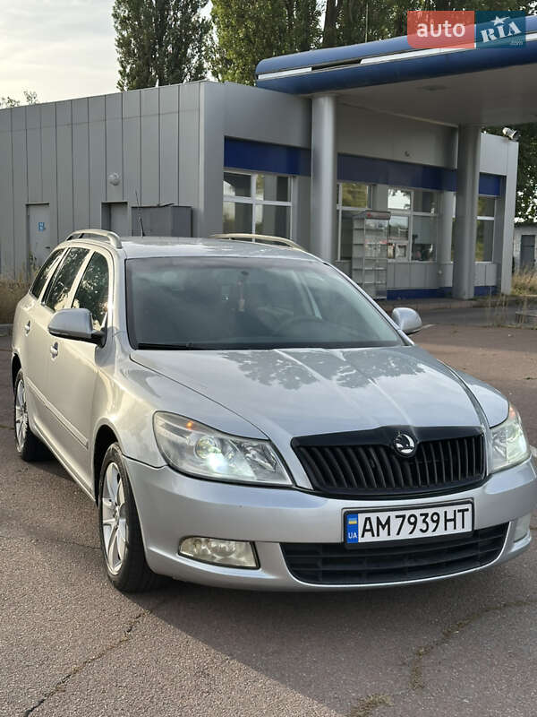 Универсал Skoda Octavia 2009 в Коростене