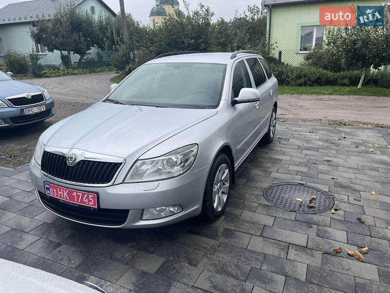 Универсал Skoda Octavia 2010 в Бродах